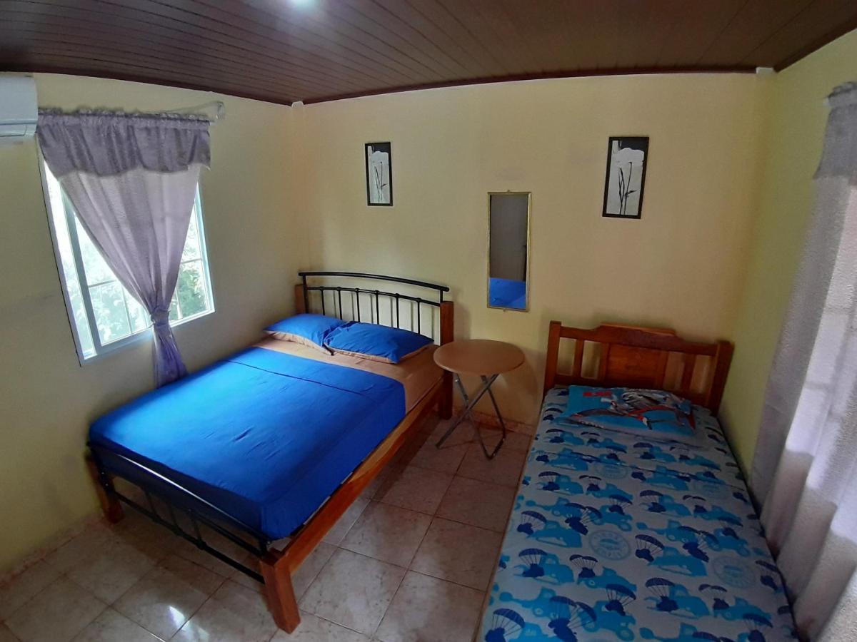 Oceans Hostal Санта Каталина Екстериор снимка