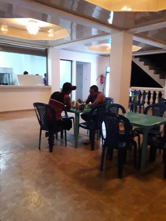 Oceans Hostal Санта Каталина Екстериор снимка