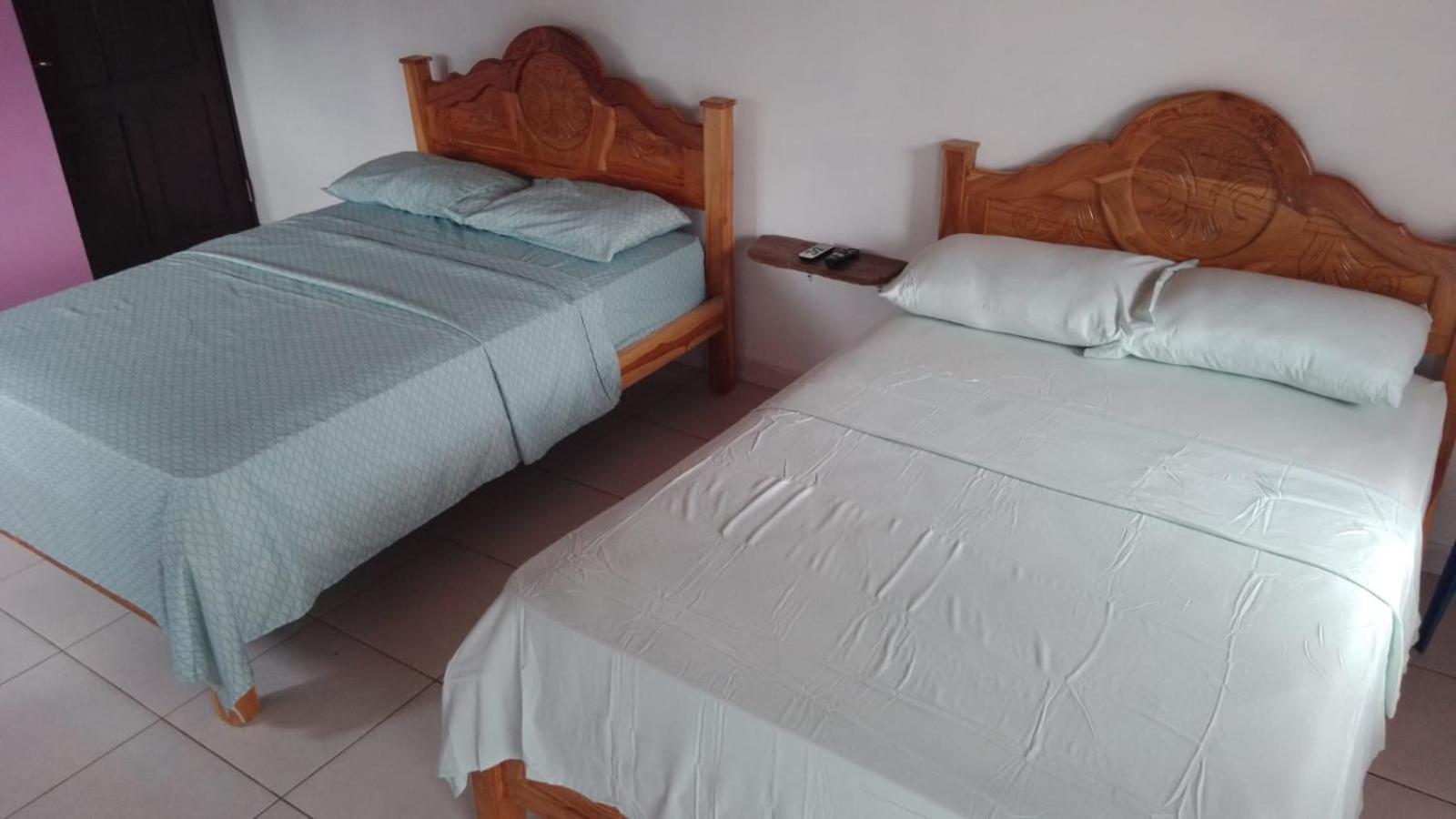Oceans Hostal Санта Каталина Екстериор снимка